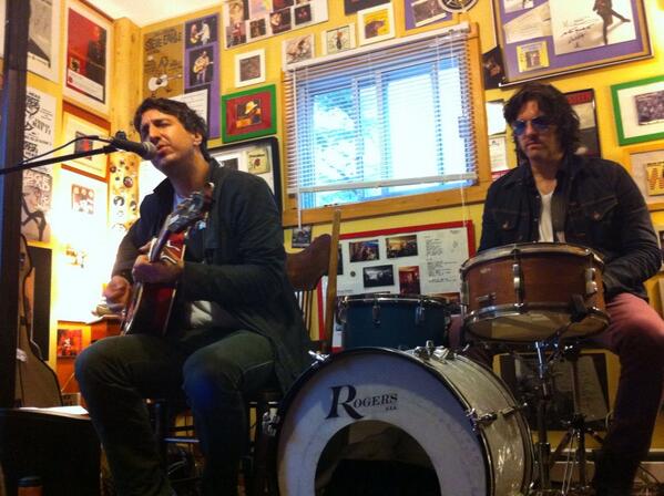 Joseph Arthur (with Russell Simins) - Rickks Room, Wentworth-Nord, QC, Canada (31 August 2013) - Photo:Trevor Alguire