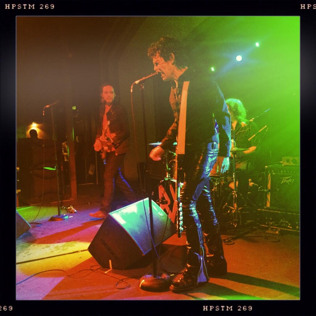 http://shindig-magazine.com/blog/index.php/jon-spencer-blues-explosion-live-review/