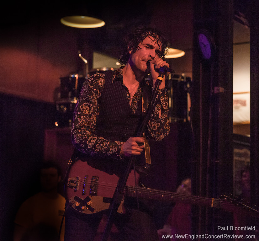 http://www.newenglandconcertphotographers.com/Concert-Photography-2015/Jon-Spencer-Blues-Explosion-at/