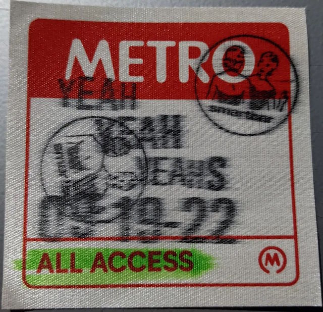 S-E-R-V-I-C-E - Metro, Chicago, IL, US (19 September 2022)