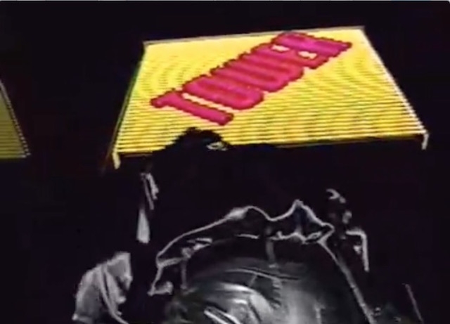 The Jon Spencer Blues Explosion – Tower Records, Tokyo, Japan (10 October 1998)